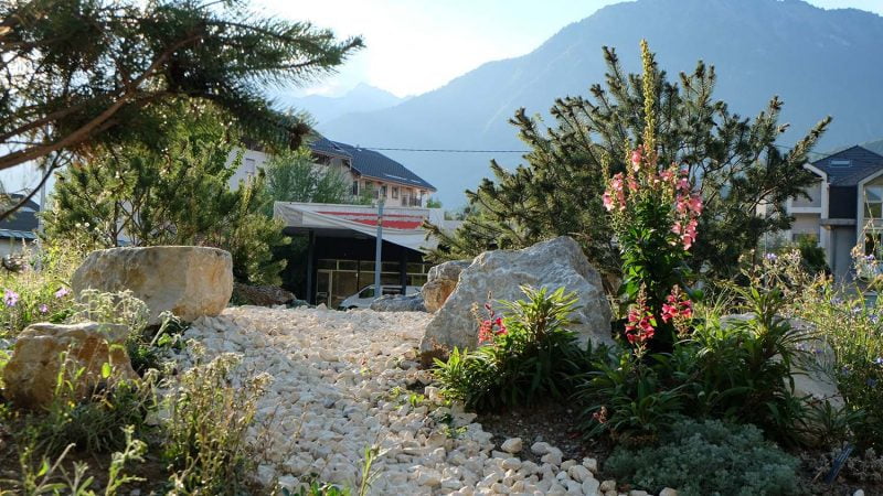 Tendres Alpages Festival Jardins Alpestres - chemin de pierres - Arnaud Mirabel - Paysagiste concepteur